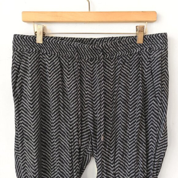 Old Navy chevron stripe pull on taper leg pants sz M - Picture 2 of 5